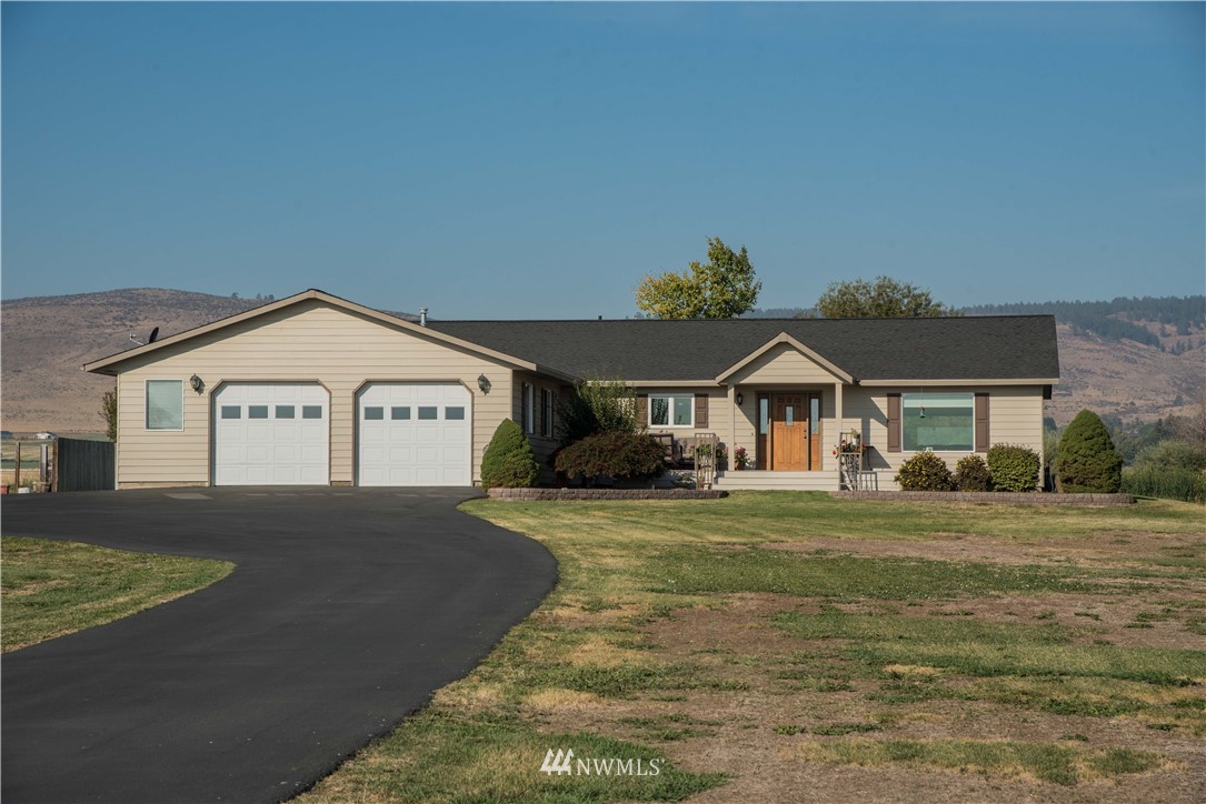 4701 Cove Road Ellensburg, WA 98926 - Photo 1 of 24 Gallery Image 1