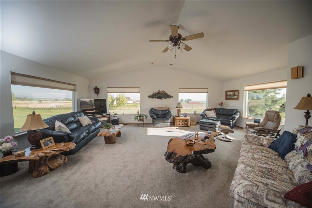 4701 Cove Road Ellensburg, WA 98926 - Photo 6 of 24 Gallery Image 6