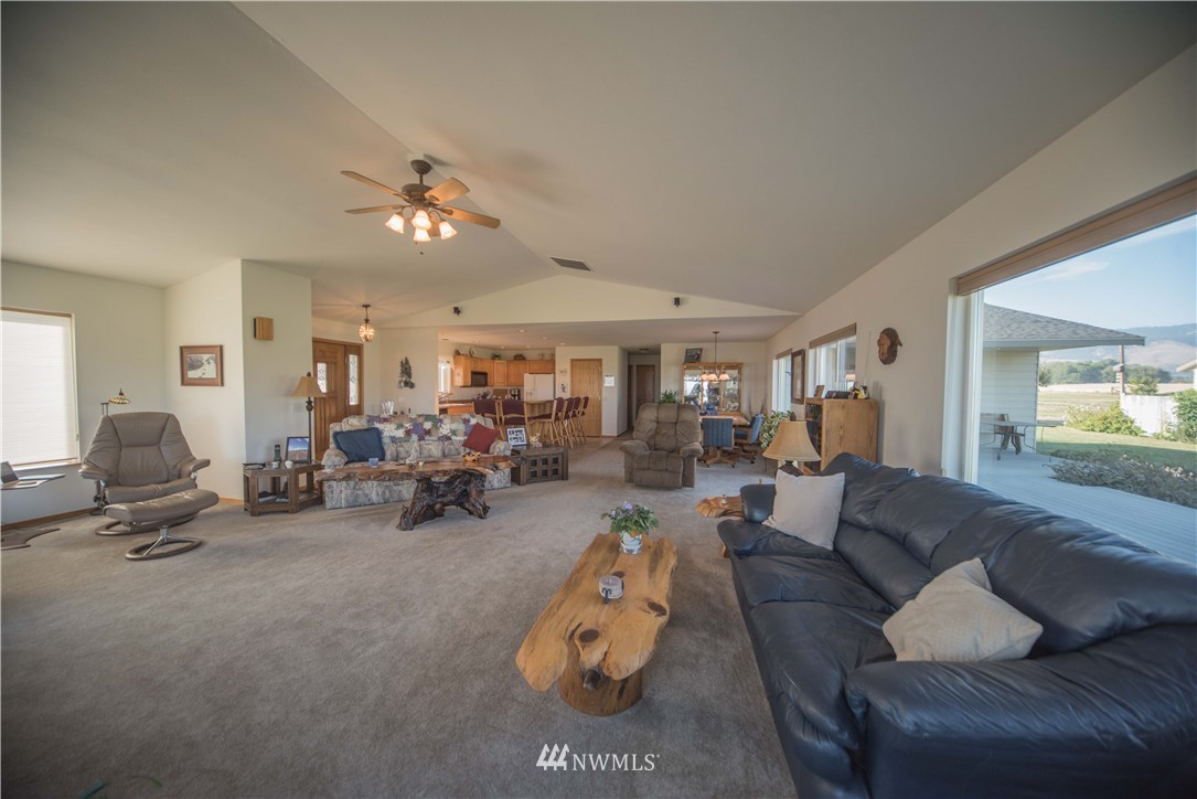 4701 Cove Road Ellensburg, WA 98926 - Photo 7 of 24 Gallery Image 7