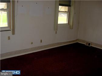 857 Selmer Road Philadelphia, PA 19116 - Photo 5 of 8 Bedroom