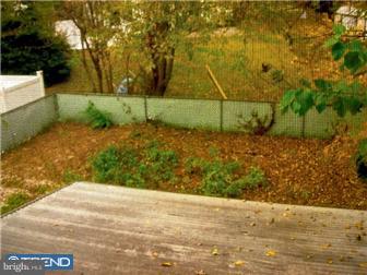 857 Selmer Road Philadelphia, PA 19116 - Photo 8 of 8 Exterior Back