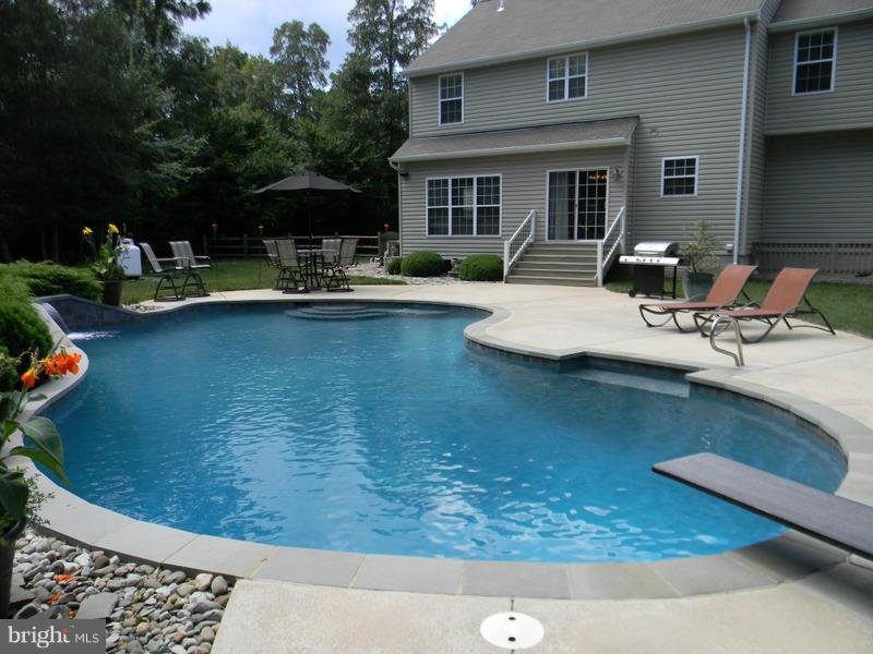 2811 Christophers Way Riva, MD 21140 - Photo 28 of 30 Exterior (Rear)