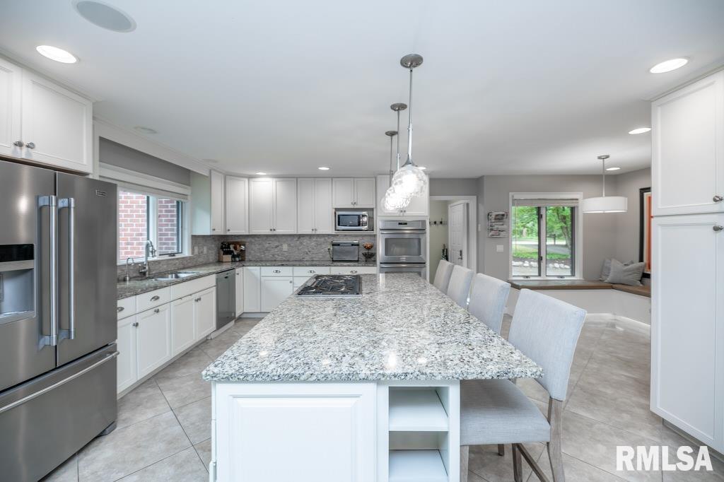 408 West Ravinwoods Road Peoria, IL 61615 - Photo 23 of 70 Gallery Image 23