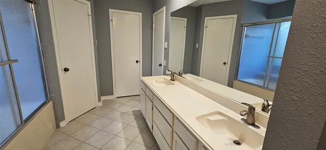 $2,095 | 4027 Avanti Drive, Pearland, TX 77584