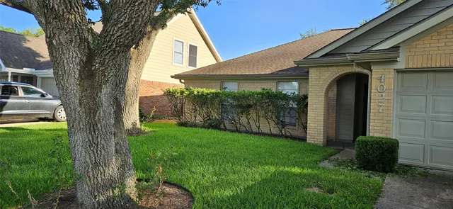 $2,095 | 4027 Avanti Drive, Pearland, TX 77584