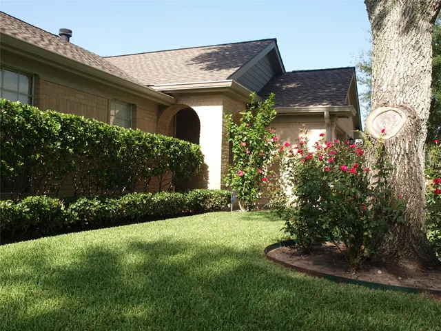 $2,095 | 4027 Avanti Drive, Pearland, TX 77584