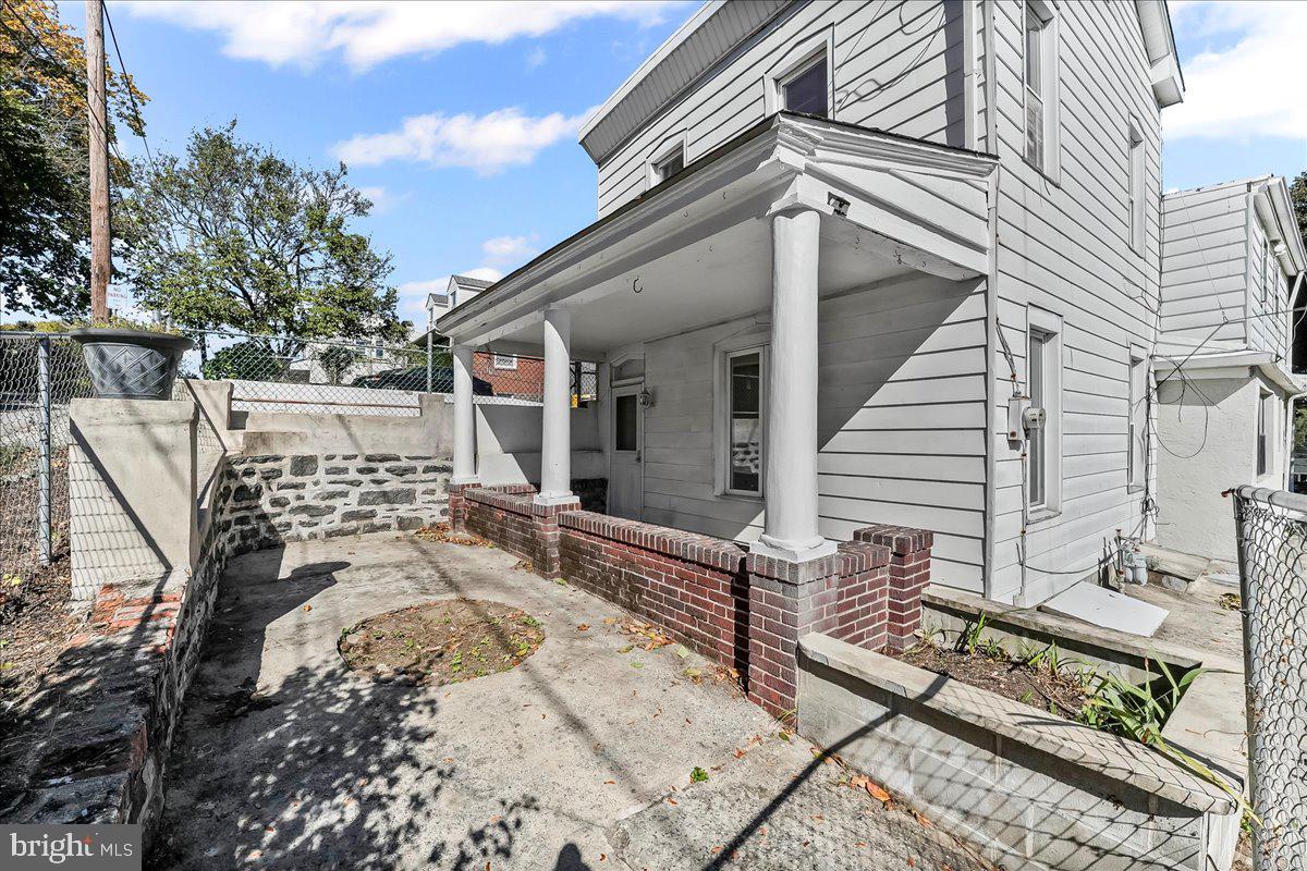 85 Price Street Bala Cynwyd, PA 19004 - Photo 15 of 51 Front Porch