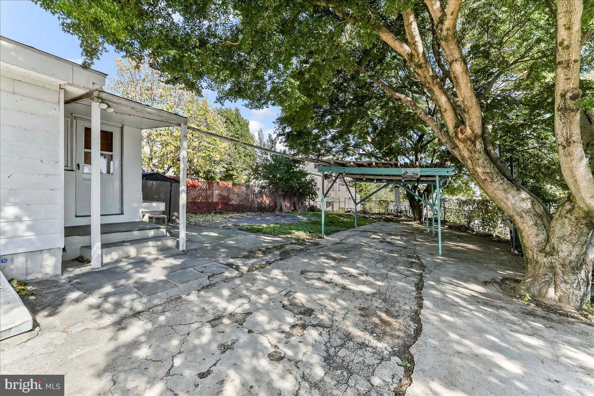 85 Price Street Bala Cynwyd, PA 19004 - Photo 25 of 44 a view of a house with a yard