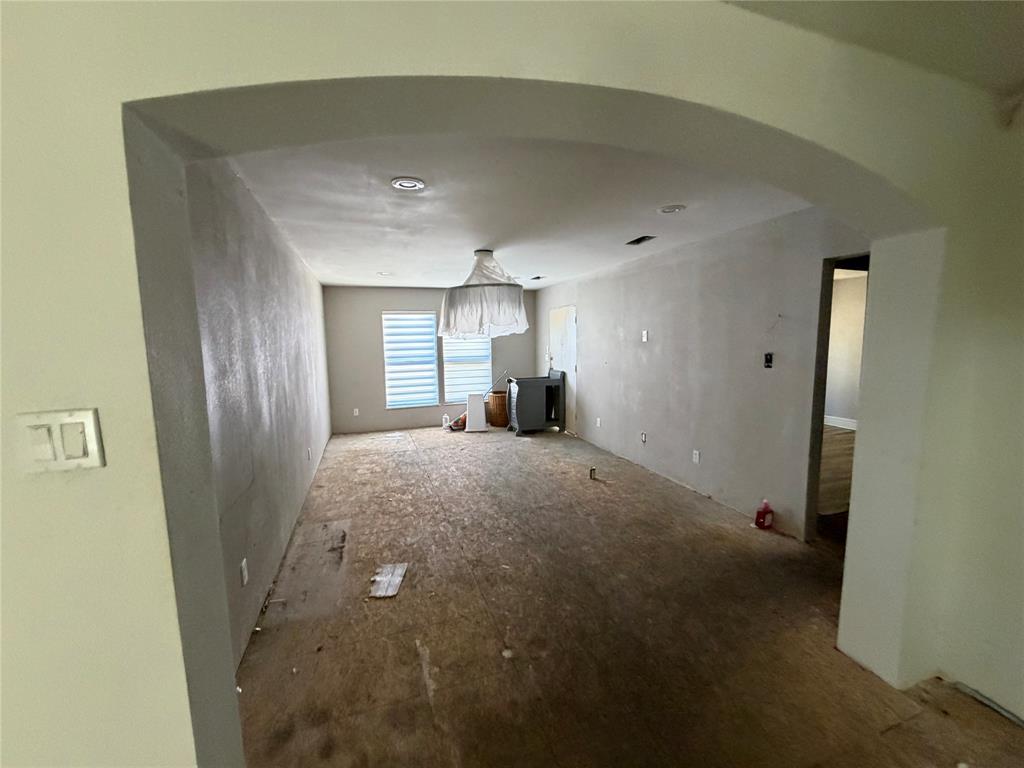 8222 Wes Hodges Road Dallas, TX 75217 - Photo 17 of 25 Gallery Image 17
