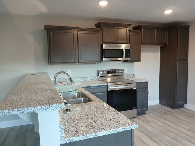 $354,900 | 2905 Vly Farms Drive, Christiana, TN 37037