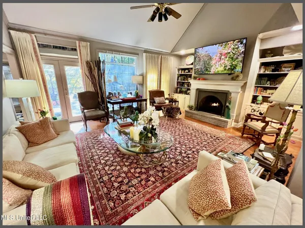 $950,000 | 3709 Lyles Drive, Oxford, MS 38655