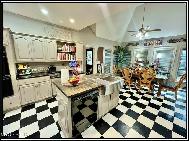 $950,000 | 3709 Lyles Drive, Oxford, MS 38655