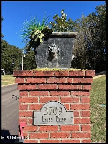 $950,000 | 3709 Lyles Drive, Oxford, MS 38655