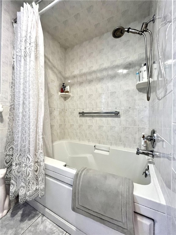 280 Pippin Orchard Road Cranston, RI 02921 - Photo 21 of 39 Ceiling to floor tiled updates bath & shower