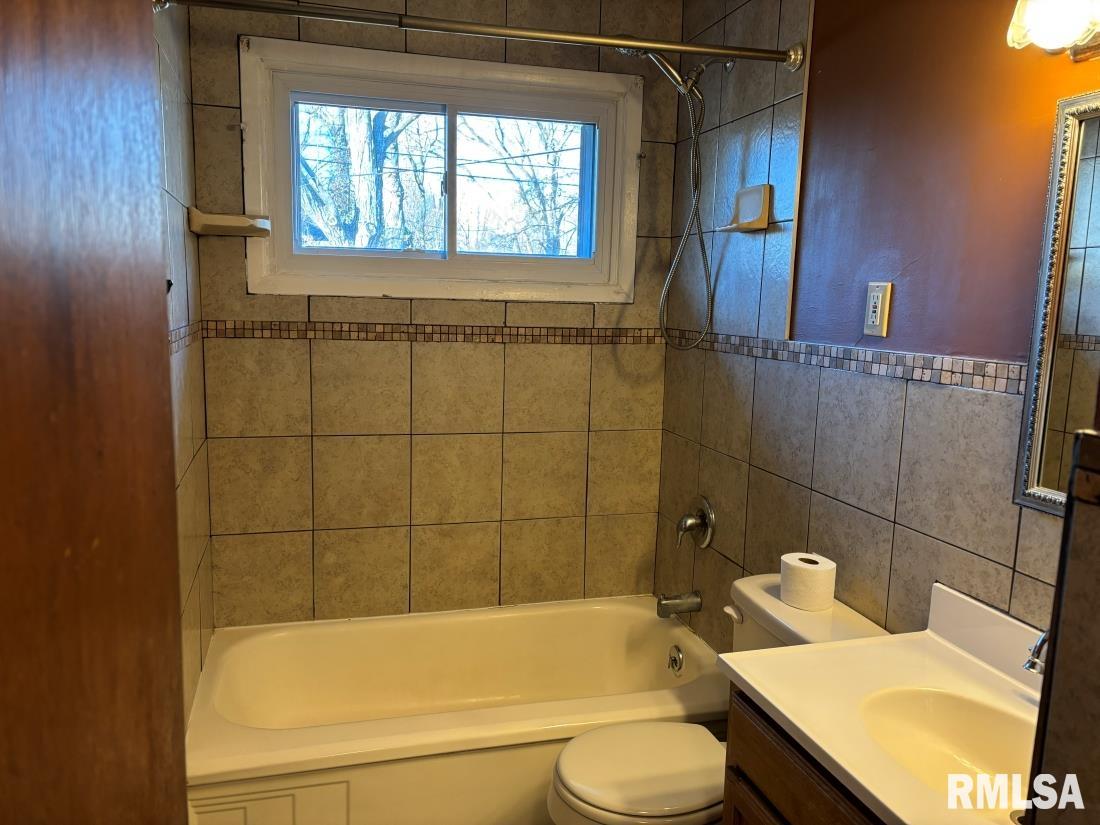 3625 Sheffield Road Springfield, IL 62703 - Photo 9 of 11