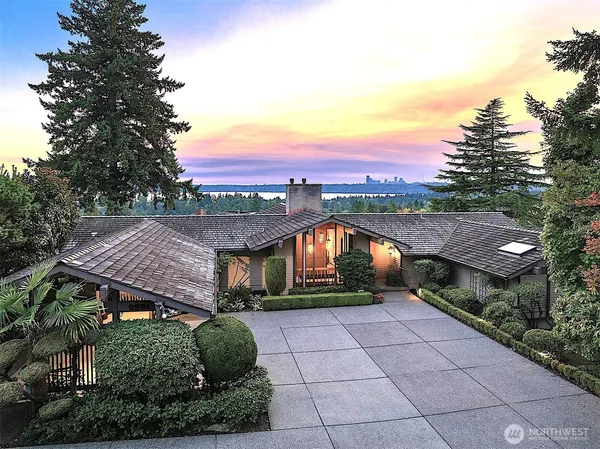 $4,950,000 | 9501 Northeast 13th Street, Clyde Hill, WA 98004
