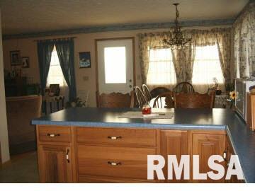 1040 End Road Thompsonville, IL 62890 - Photo 7 of 11