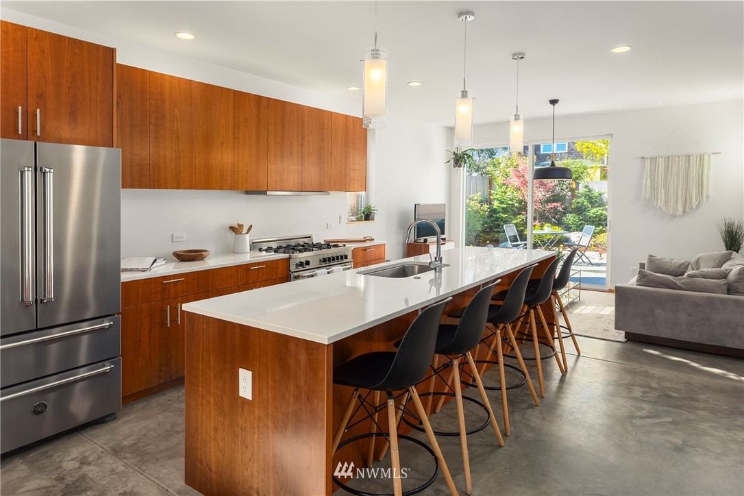 750 North 73rd Street Seattle, WA 98103 - Photo 13 of 32