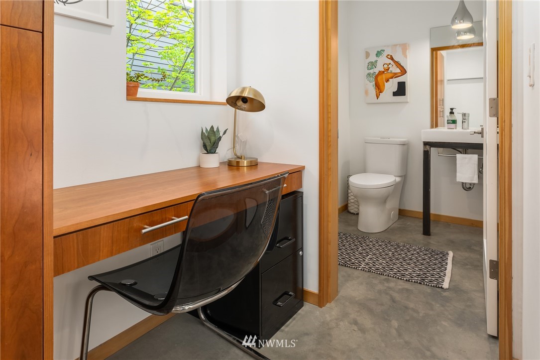 750 North 73rd Street Seattle, WA 98103 - Photo 16 of 32