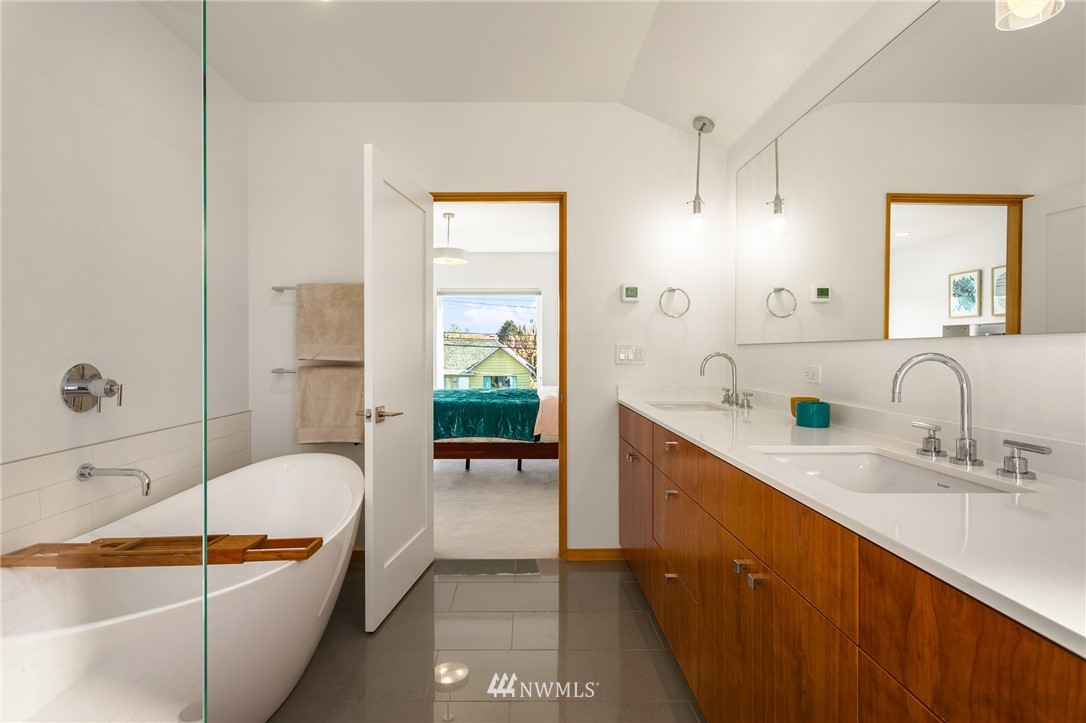 750 North 73rd Street Seattle, WA 98103 - Photo 20 of 32