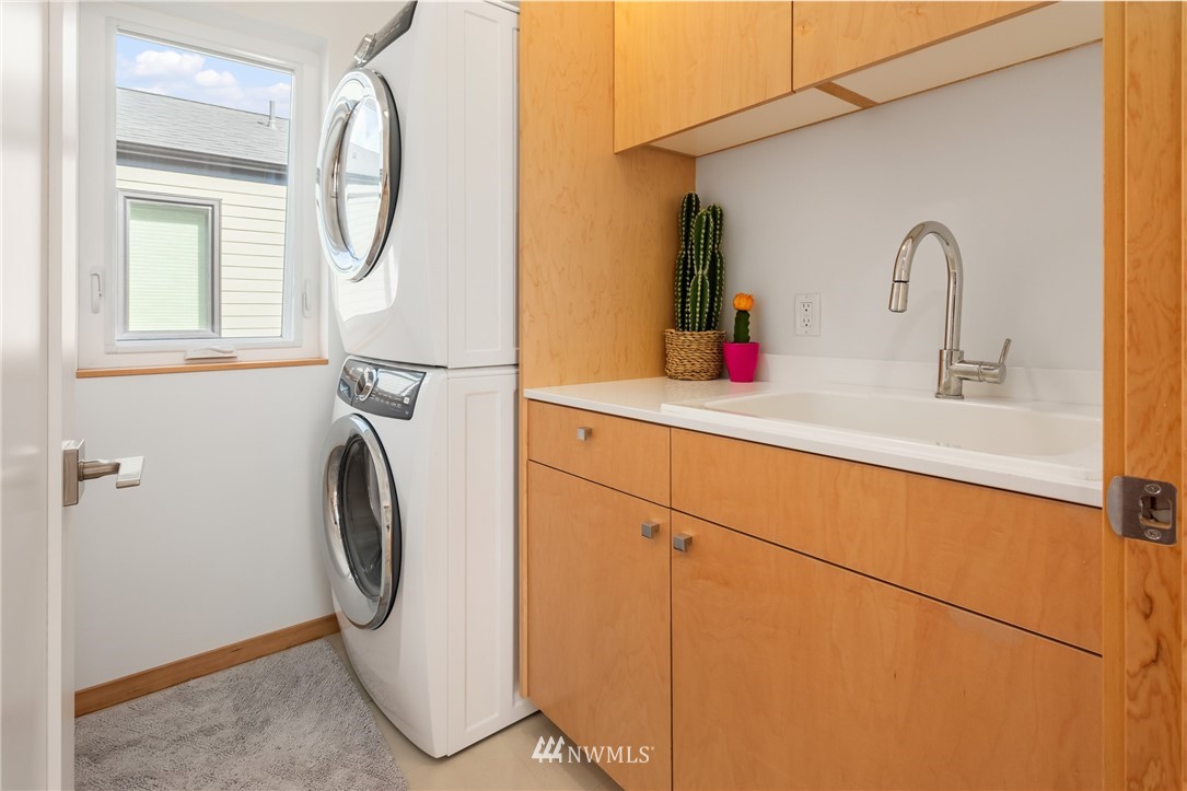 750 North 73rd Street Seattle, WA 98103 - Photo 26 of 32