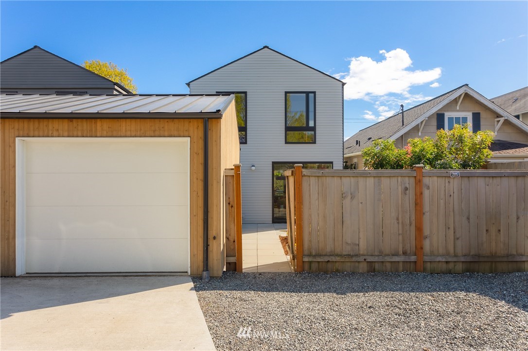 750 North 73rd Street Seattle, WA 98103 - Photo 28 of 32