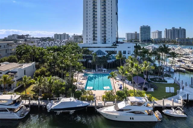 $2,400,000 | 1413 Sunset Harbour Drive, Unit 208, Miami Beach, FL 33139