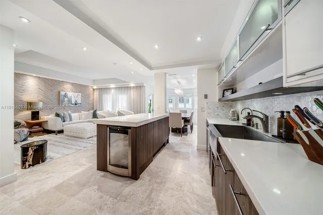 $2,400,000 | 1413 Sunset Harbour Drive, Unit 208, Miami Beach, FL 33139