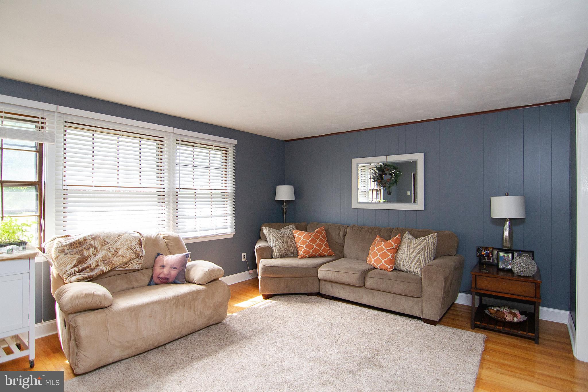 10 Scattergood Road Cherry Hill, NJ 08003 - Photo 6 of 30 Living Room