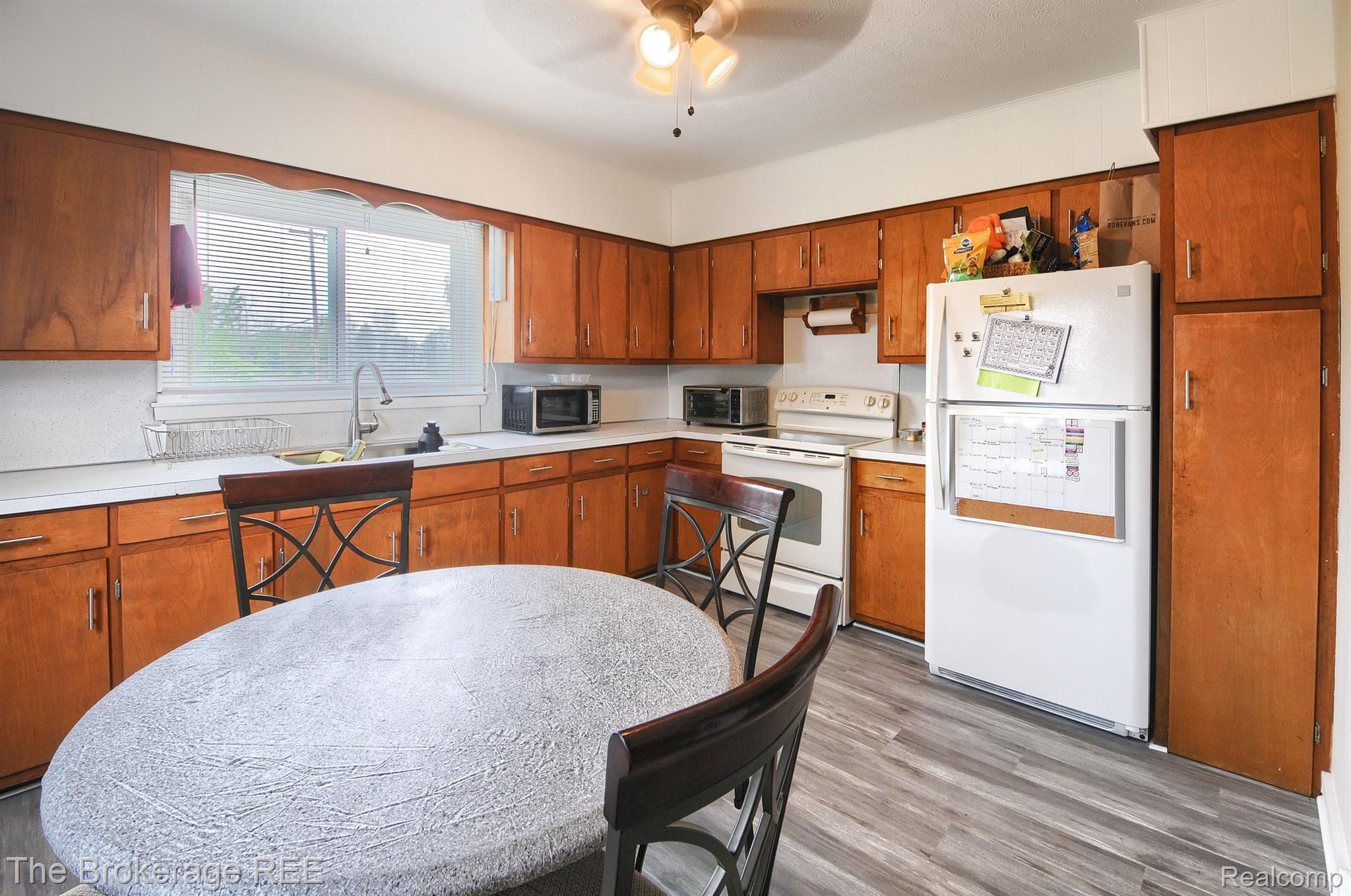 9208 Elms Road Clio, MI 48420 - Photo 11 of 20 Gallery Image 11