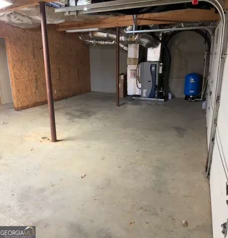 a view of a garage