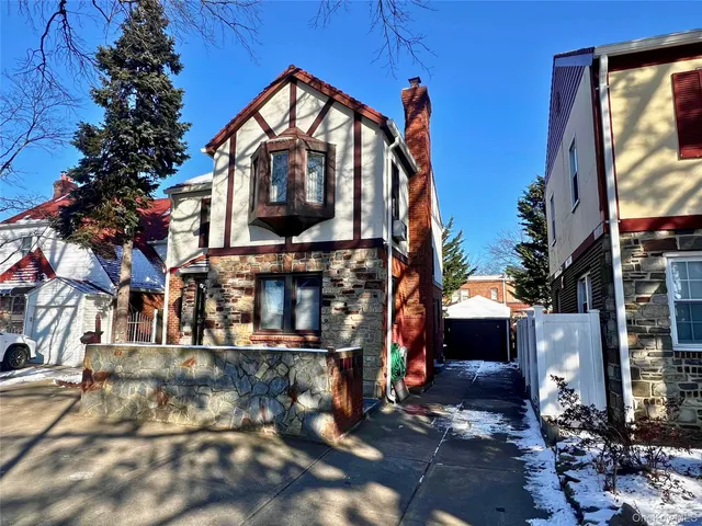 $4,200 | 47-05 Utopia Parkway | Auburndale