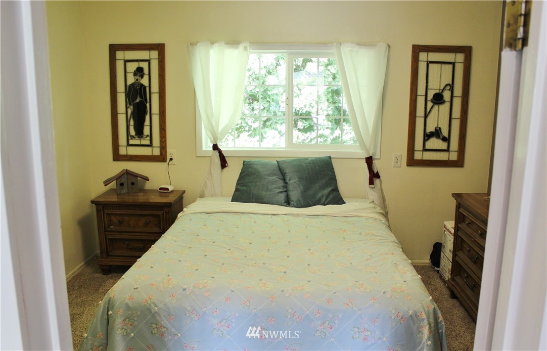 302 South Gardner Road Burlington, WA 98233 - Photo 13 of 23 Gallery Image 13