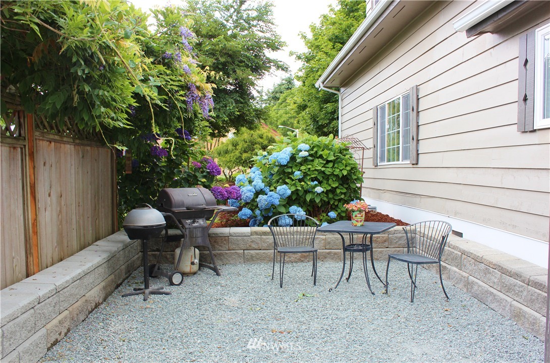 302 South Gardner Road Burlington, WA 98233 - Photo 4 of 23 Gallery Image 4