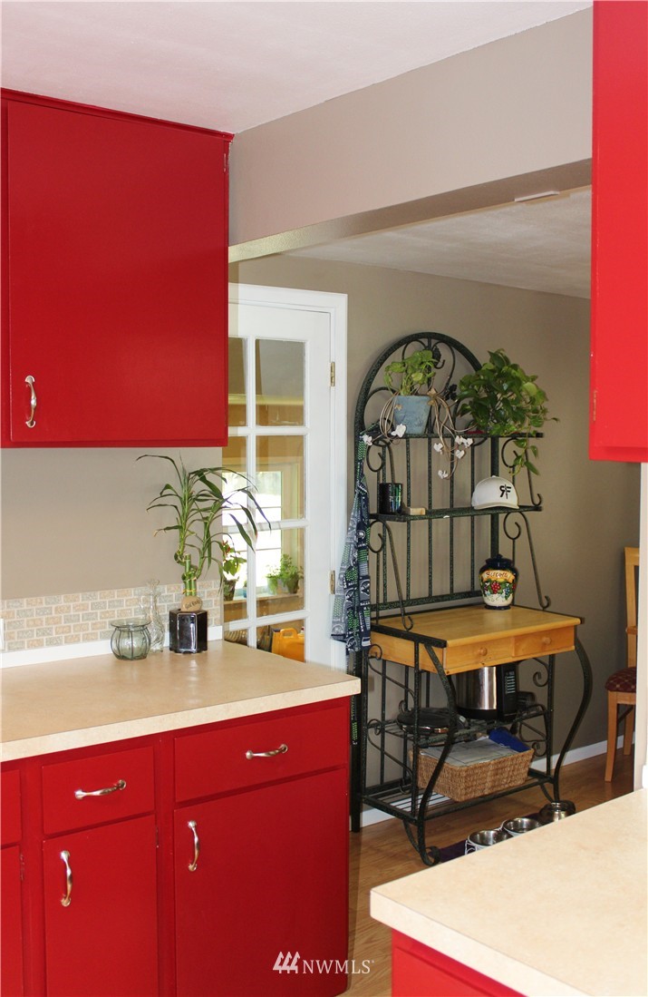 302 South Gardner Road Burlington, WA 98233 - Photo 7 of 23 Gallery Image 7