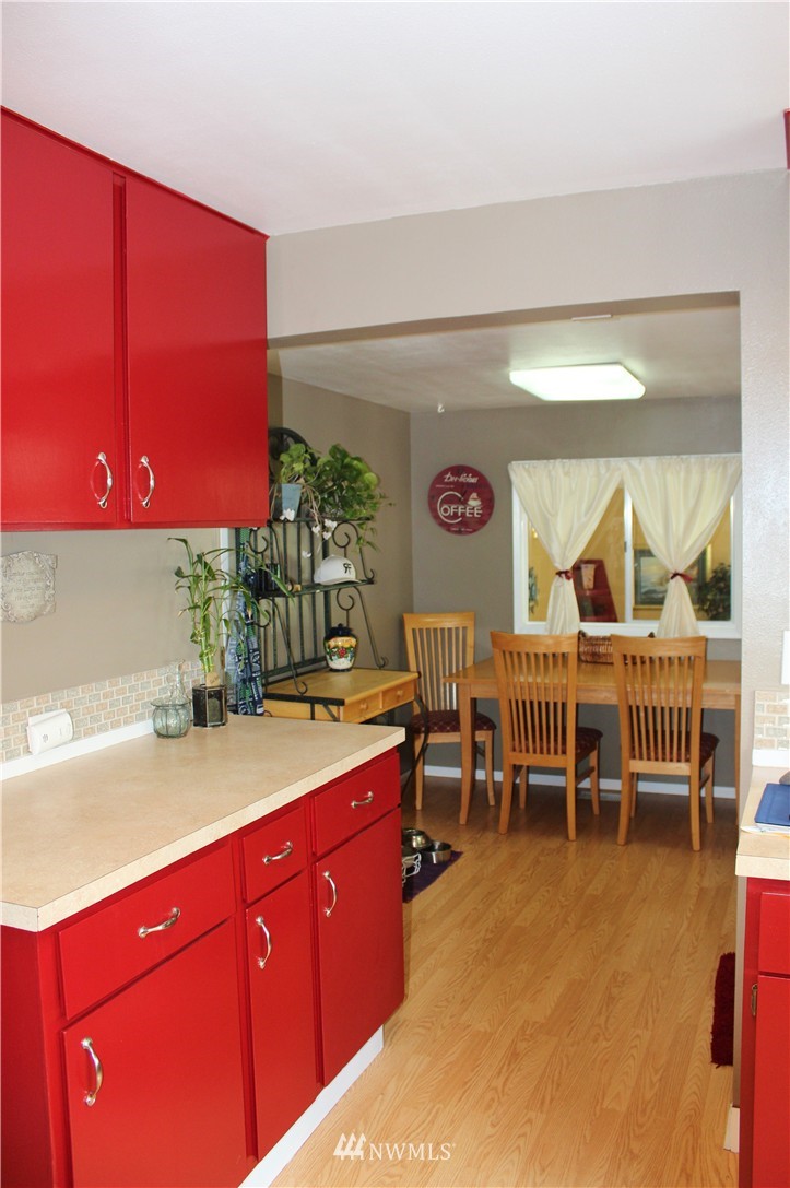 302 South Gardner Road Burlington, WA 98233 - Photo 10 of 23 Gallery Image 10