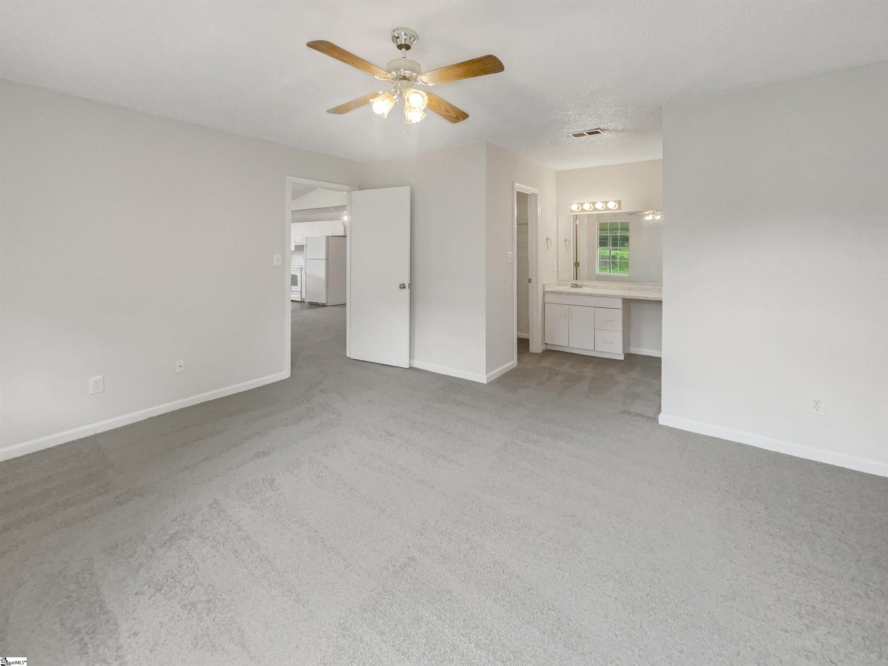 106 Spruce Avenue Greer, SC 29651 - Photo 3 of 15