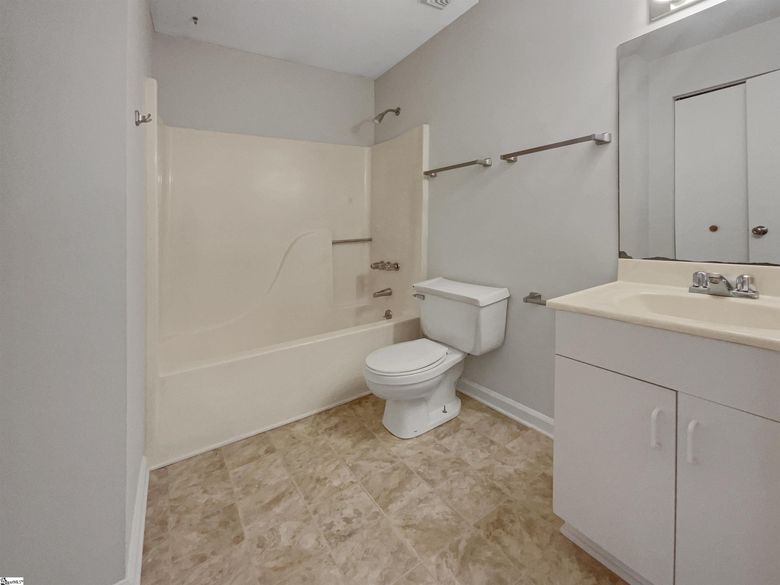 106 Spruce Avenue Greer, SC 29651 - Photo 5 of 15