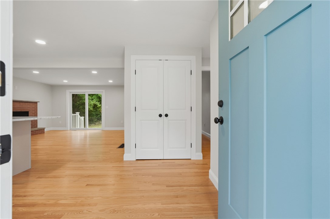 76 Beverly Road East Providence, RI 02915 - Photo 27 of 45