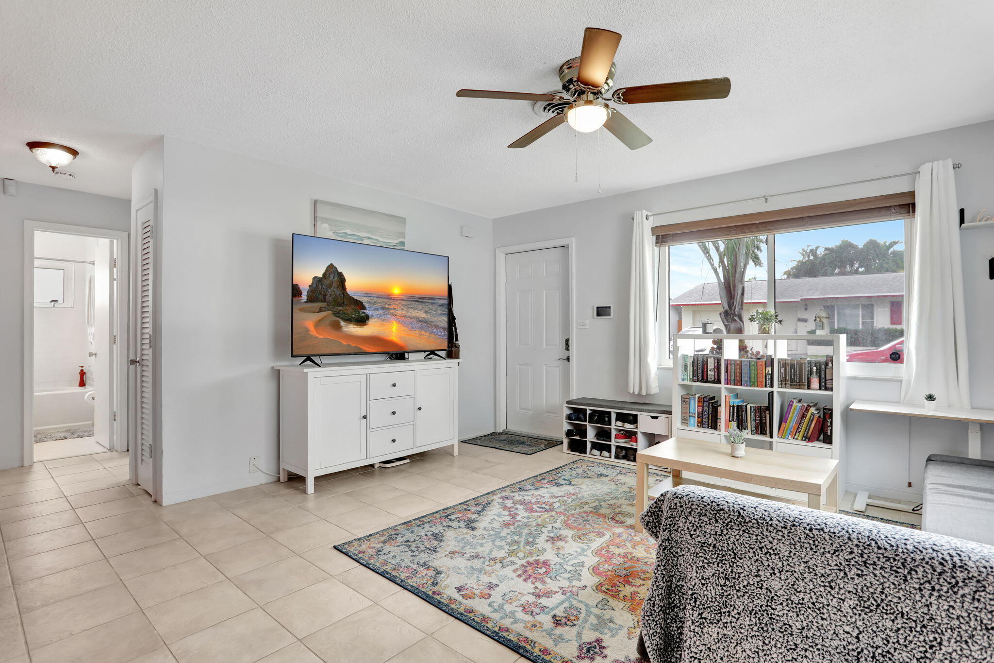 4902 Northwest 27th Way Tamarac, FL 33309 - Photo 5 of 41 5-web-or-mls-001L6796