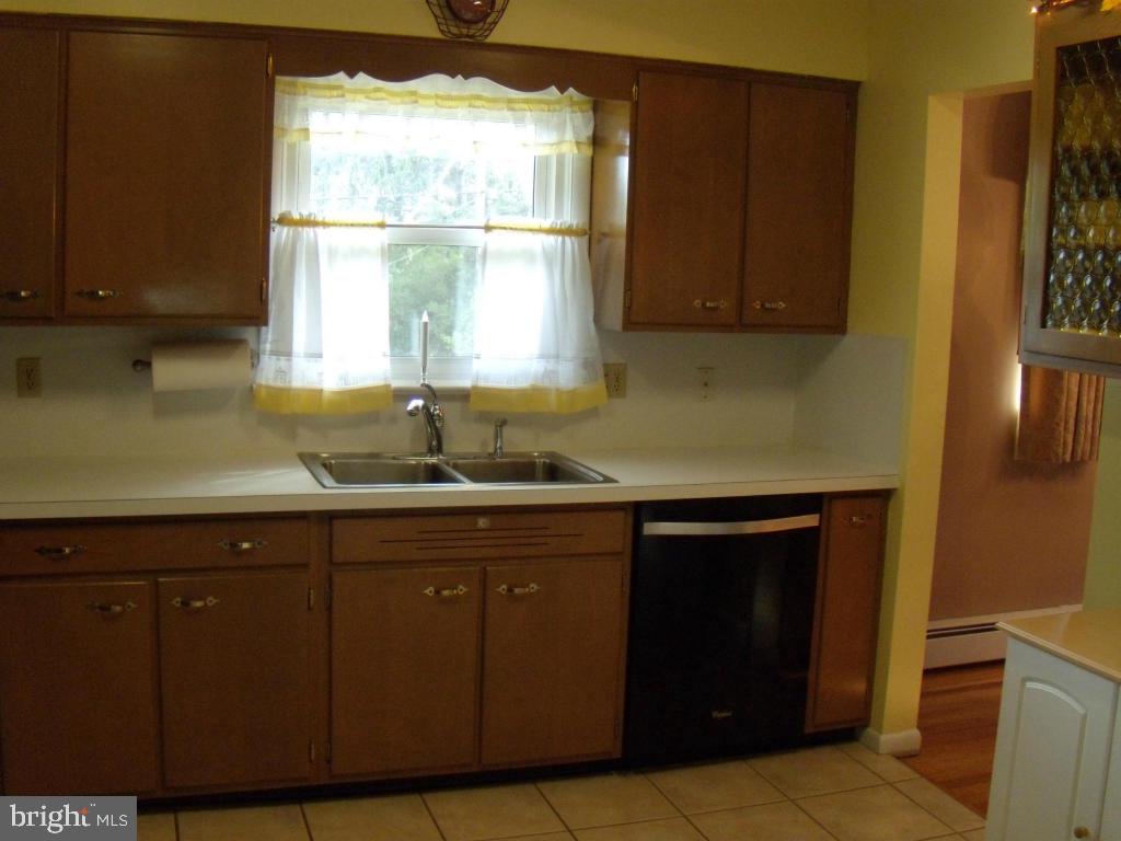 438 Revere Road Lancaster, PA 17601 - Photo 11 of 42 Gallery Image 11