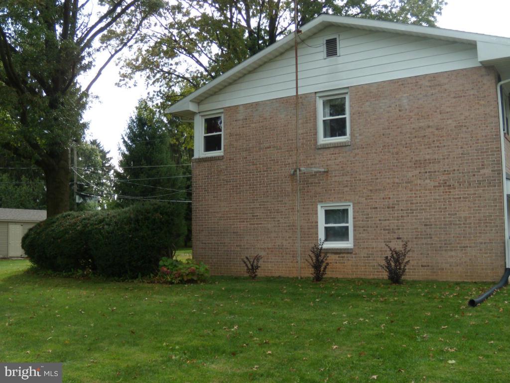 438 Revere Road Lancaster, PA 17601 - Photo 4 of 42 Gallery Image 4