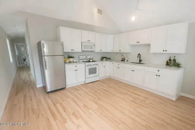 $2,300 | 98 Raritan Avenue, Keansburg, NJ 07734