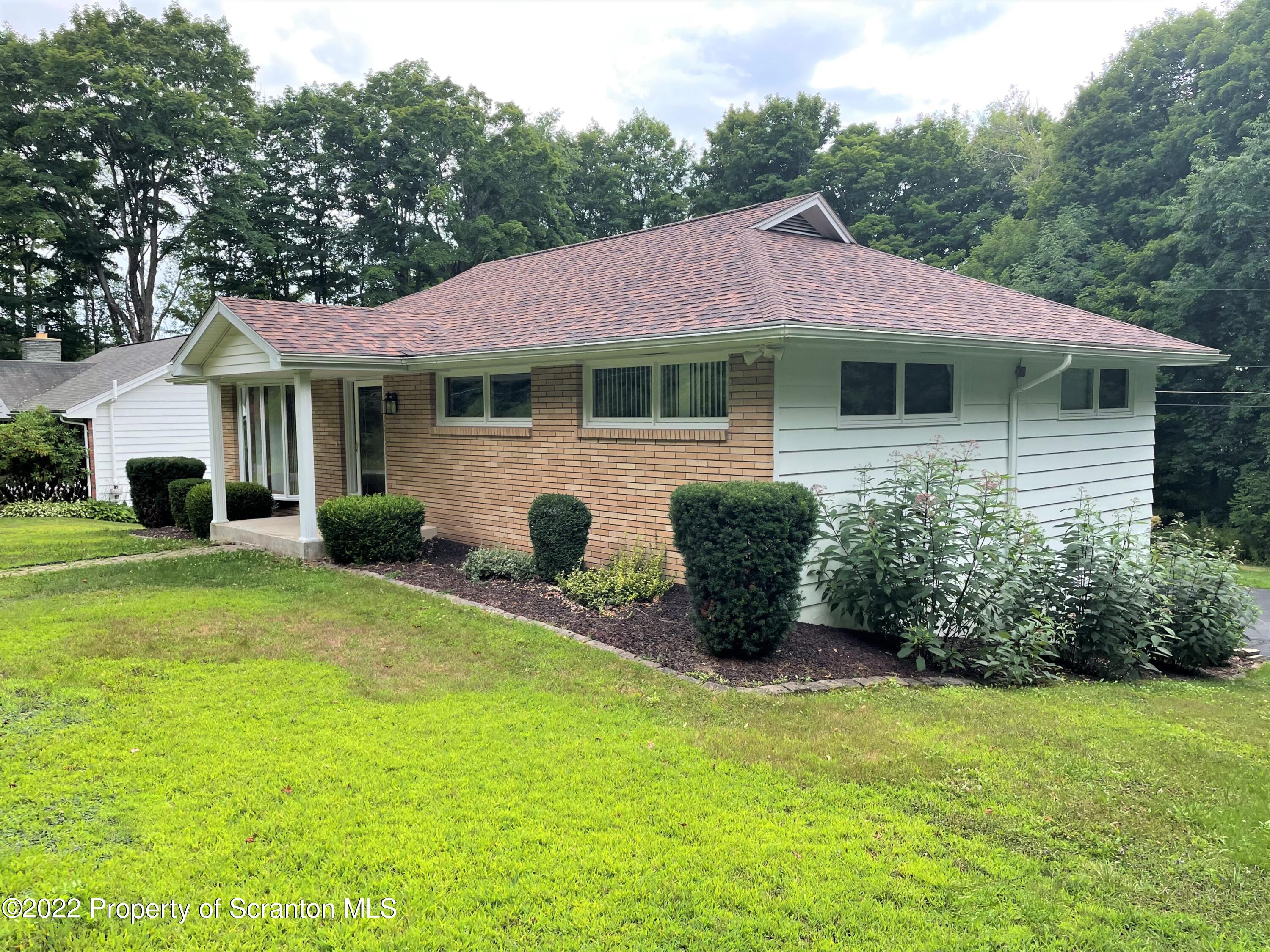 469 Laurel Road Moscow, PA 18444 - Photo 1 of 23 Gallery Image 1