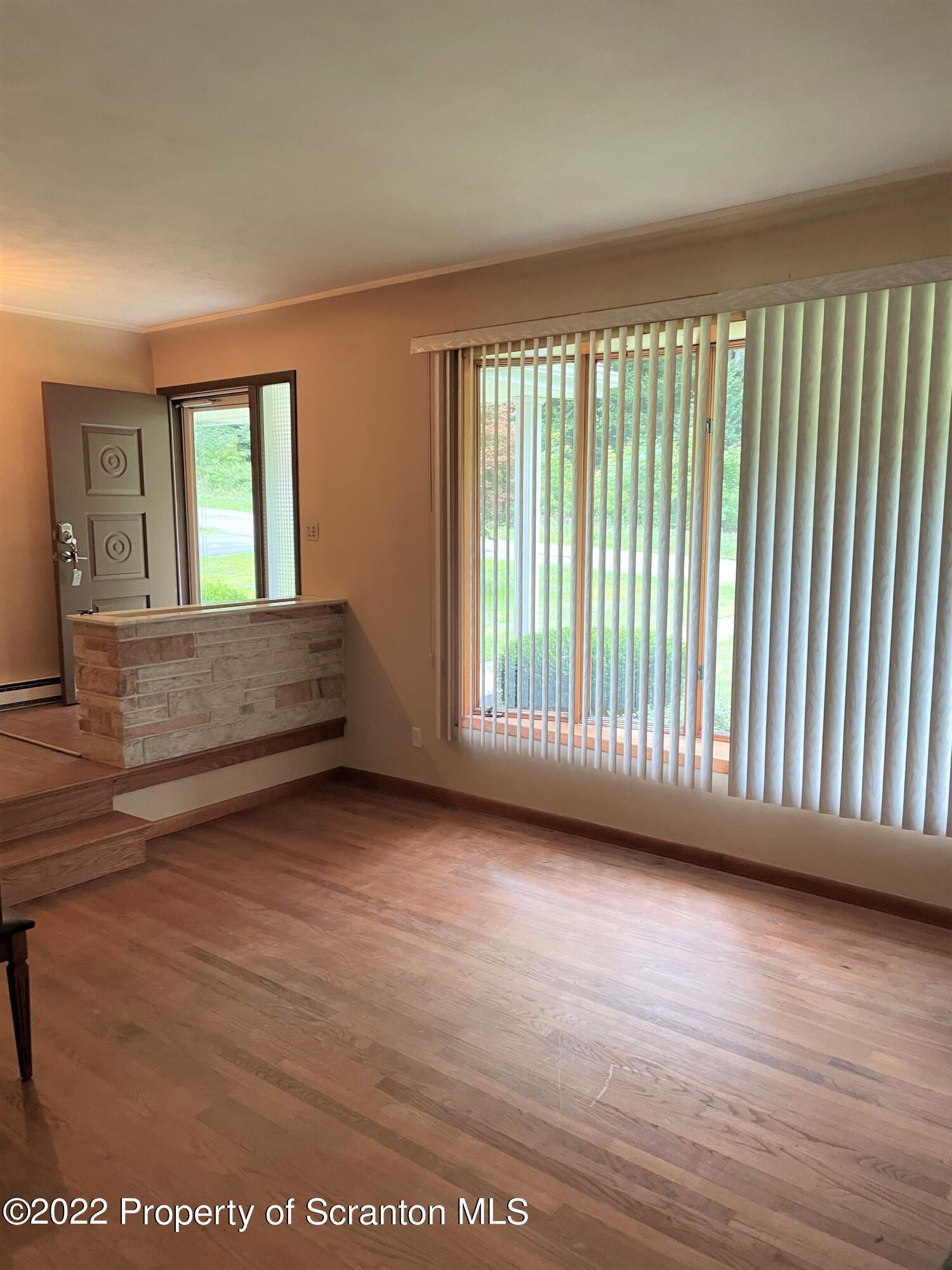 469 Laurel Road Moscow, PA 18444 - Photo 3 of 23 Gallery Image 3