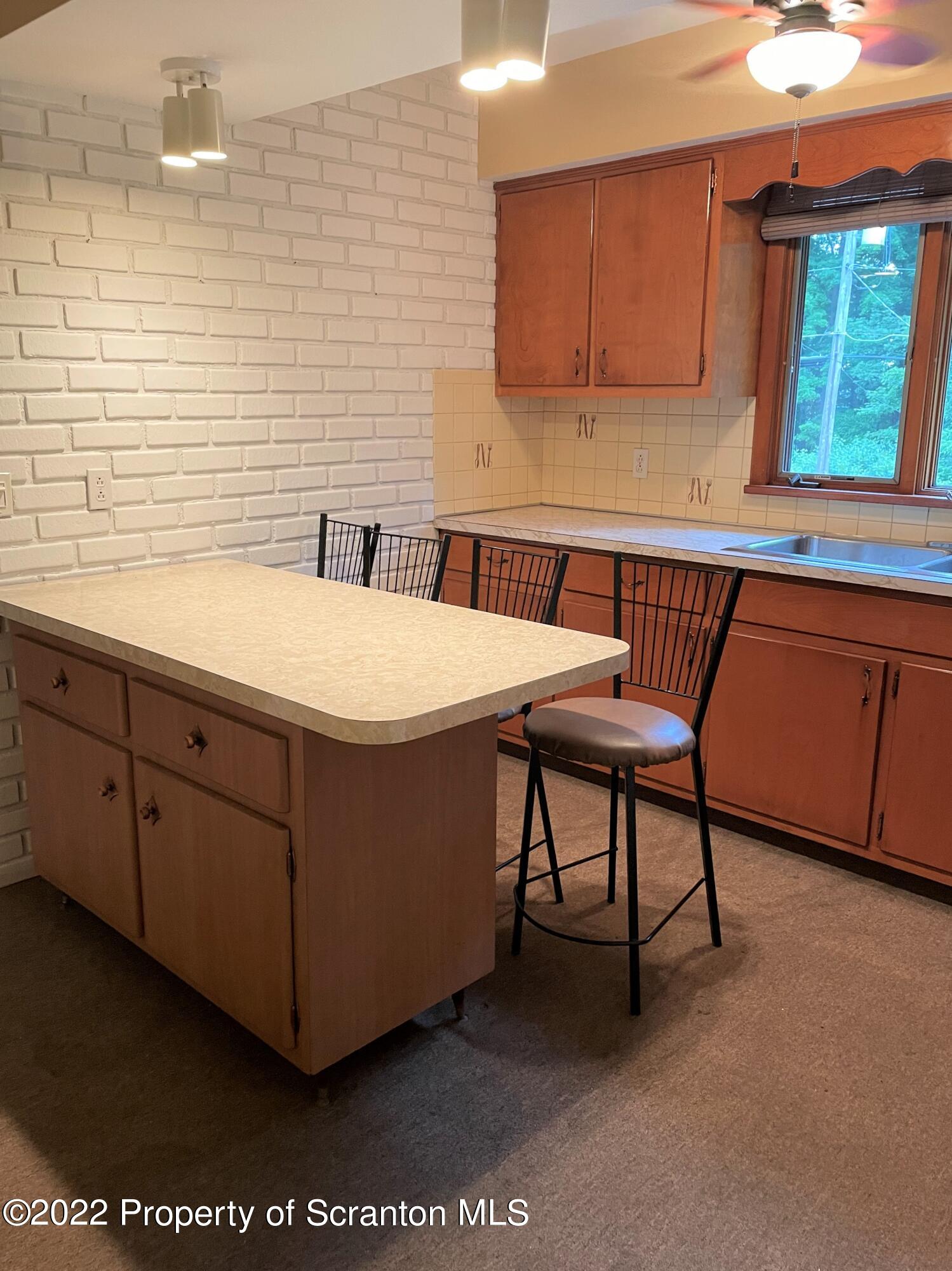 469 Laurel Road Moscow, PA 18444 - Photo 6 of 23 Gallery Image 6