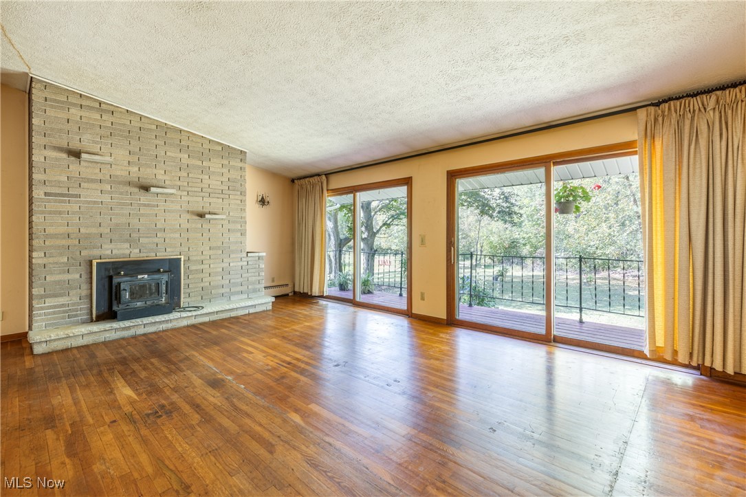 3529 Spring Valley Road Akron, OH 44333 - Photo 7 of 46