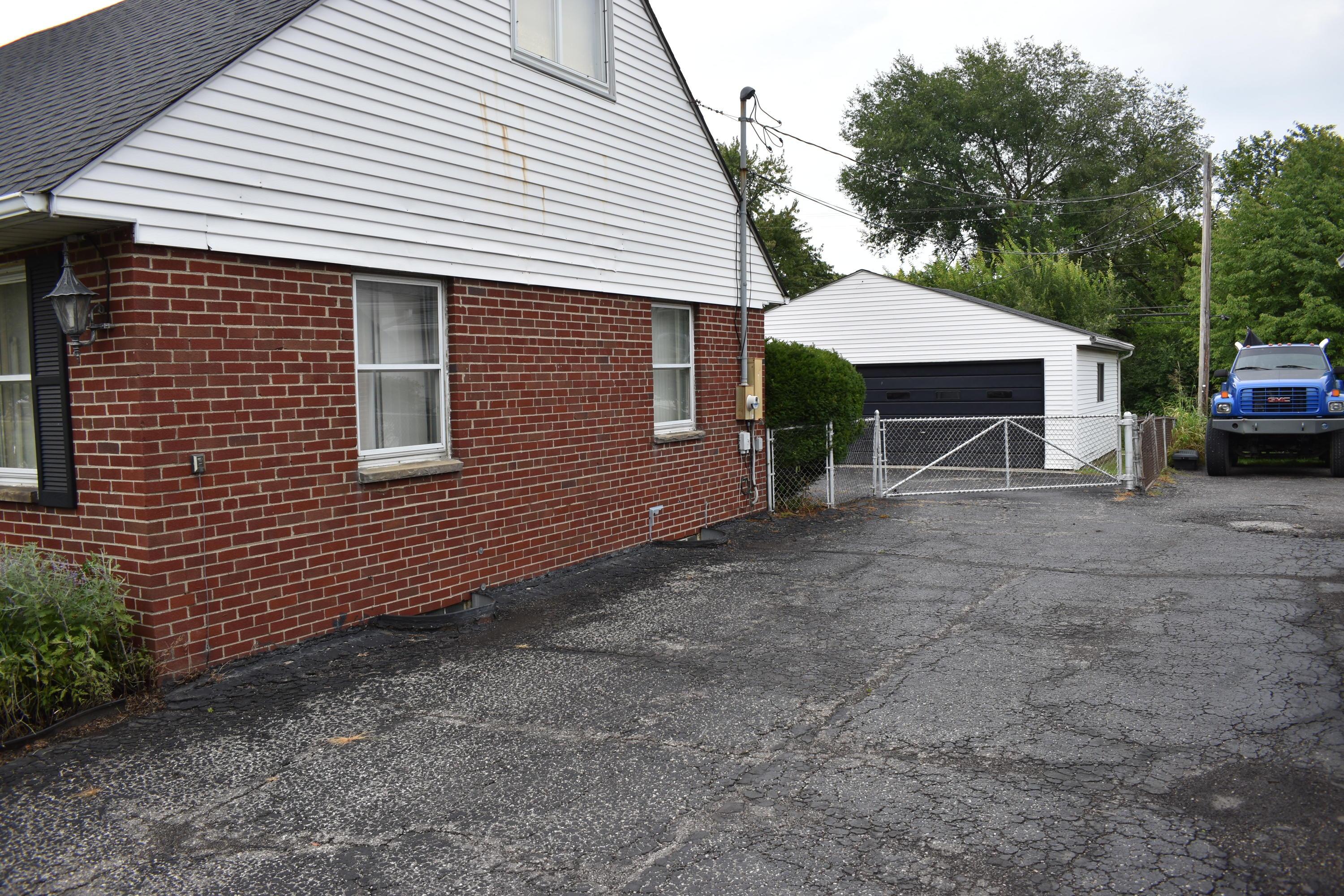 780 Demorest Road Columbus, OH 43204 - Photo 3 of 9 Gallery Image 3