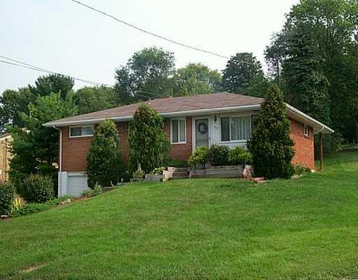 513 Lindsay Road Carnegie, PA 15106 - Photo 1 of 8 Exterior Front.