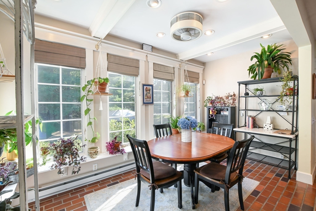 278 Slocum Road Dartmouth, MA 02747 - Photo 13 of 37